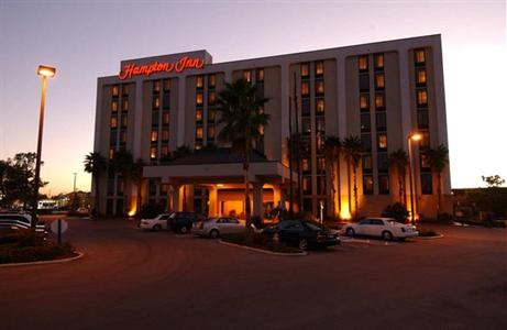 фото отеля Hampton Inn Orlando-S. Of Universal Studios