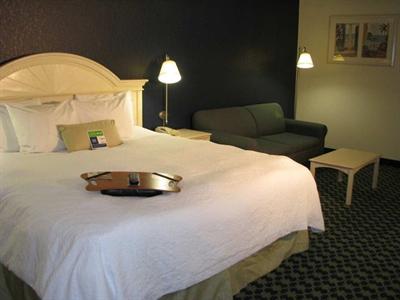 фото отеля Hampton Inn Orlando-S. Of Universal Studios