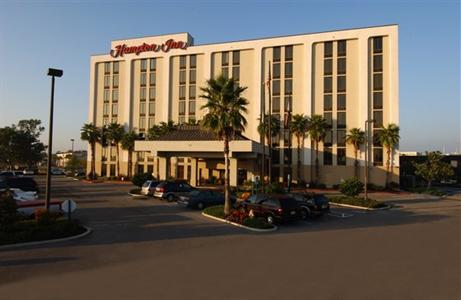 фото отеля Hampton Inn Orlando-S. Of Universal Studios