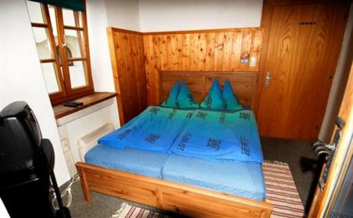 фото отеля Snowbunnys Backpackers Hostel