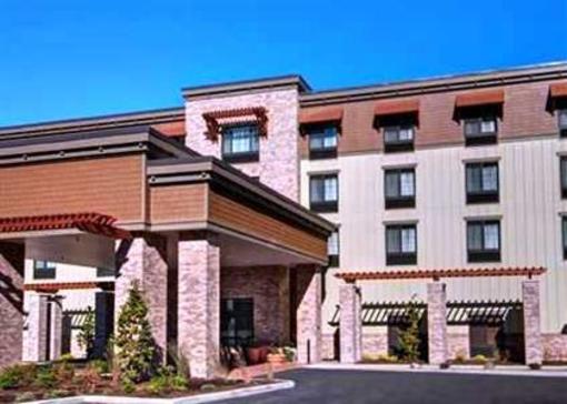 фото отеля Hampton Inn & Suites Astoria