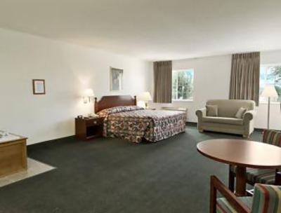 фото отеля Super 8 Motel Lenexa/Overland Park