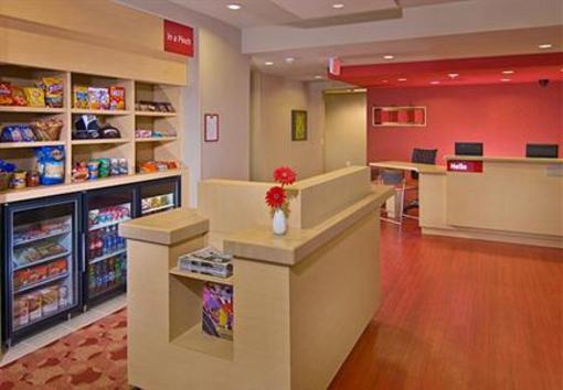 фото отеля TownePlace Suites Chantilly