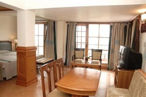фото отеля Marigold Holiday Cottages