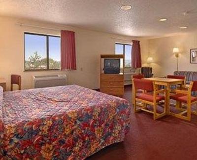 фото отеля Super 8 Romeoville / Bolingbrook / Chicago / I-55