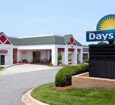 фото отеля Days Inn Lake Norman