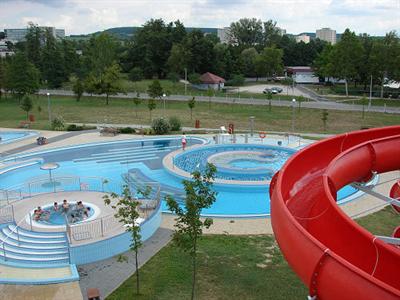 фото отеля Kristalyfurdo es Kemping