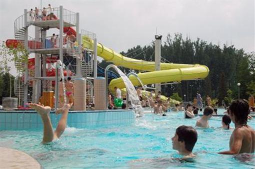 фото отеля Kristalyfurdo es Kemping
