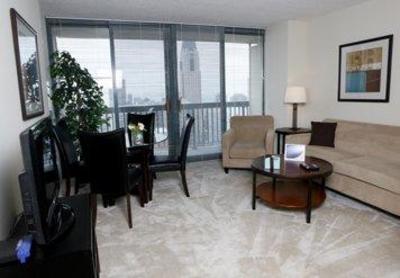 фото отеля Manilow Suites One Superior Place Chicago