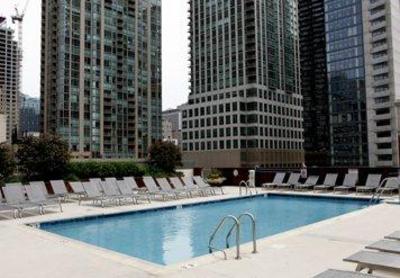 фото отеля Manilow Suites One Superior Place Chicago
