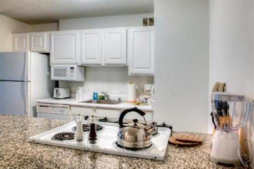 фото отеля Manilow Suites One Superior Place Chicago