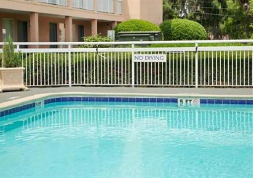 фото отеля Fairfield Inn by Savannah Midtown