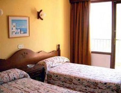 фото отеля Arenal Pins Hostal