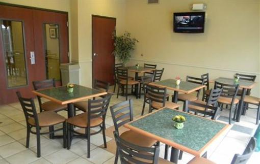 фото отеля BEST WESTERN Governors Inn & Suites