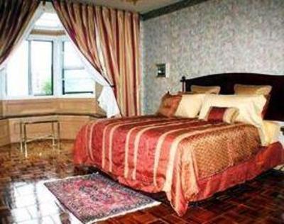 фото отеля Gingerbread Manor Bed & Breakfast