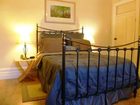 фото отеля Gingerbread Manor Bed & Breakfast