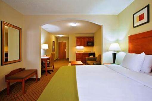 фото отеля Holiday Inn Express Hotel & Suites Goshen