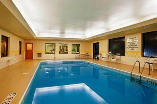 фото отеля Holiday Inn Express Hotel & Suites Goshen
