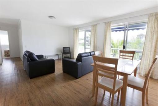 фото отеля Cannes Court Apartments Gold Coast