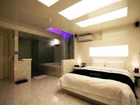 Hotel The Sun