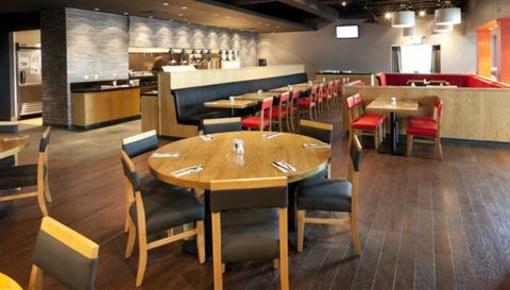 фото отеля Radisson Hotel Menomonee Falls