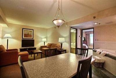 фото отеля Hampton Inn Lansing