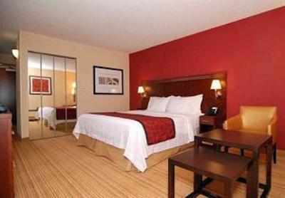 фото отеля Courtyard by Marriott DFW Airport South/Irving