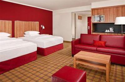 фото отеля Four Points by Sheraton Munchen Central