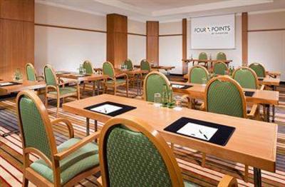 фото отеля Four Points by Sheraton Munchen Central