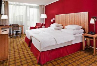 фото отеля Four Points by Sheraton Munchen Central