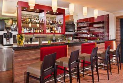 фото отеля Four Points by Sheraton Munchen Central
