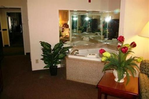 фото отеля Best Western Panhandle Capital Inn & Suites