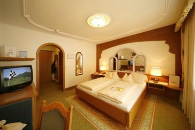 фото отеля Der Laerchenhof Hotel Kirchdorf in Tirol