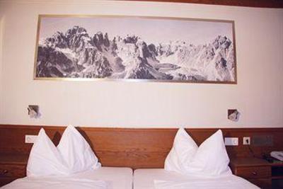 фото отеля Hotel Atzinger