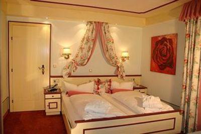 фото отеля Hotel Atzinger