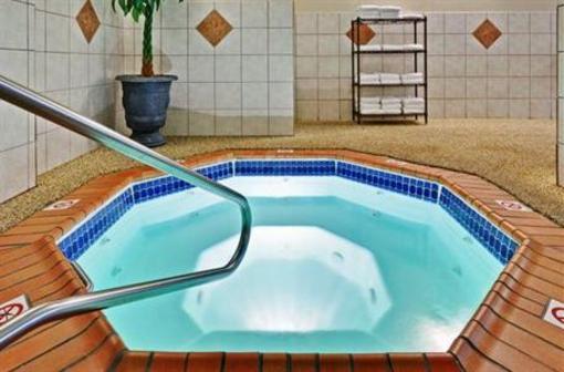 фото отеля Holiday Inn Poplar Bluff