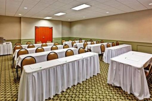 фото отеля Holiday Inn Poplar Bluff