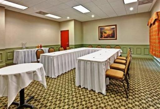 фото отеля Holiday Inn Poplar Bluff