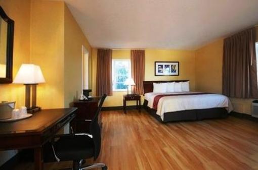 фото отеля Red Roof Inn San Diego Downtown