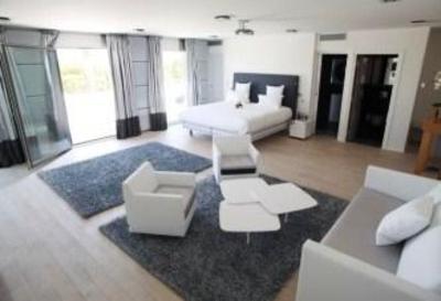 фото отеля Kube Hotel Gassin