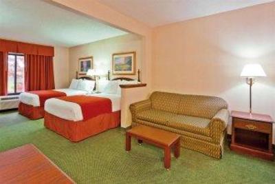 фото отеля Holiday Inn Express Hotel & Suites Paducah West