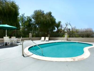фото отеля Adelanto-Days Inn