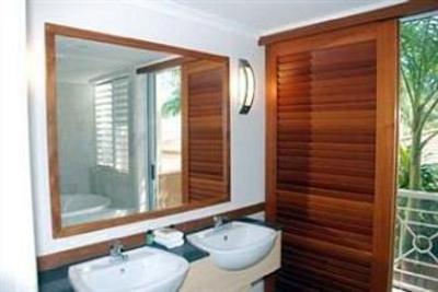 фото отеля Alassio On The Beach Apartments Cairns