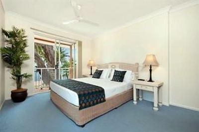 фото отеля Alassio On The Beach Apartments Cairns