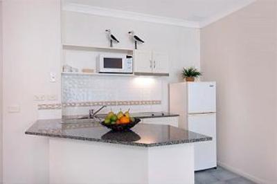 фото отеля Alassio On The Beach Apartments Cairns