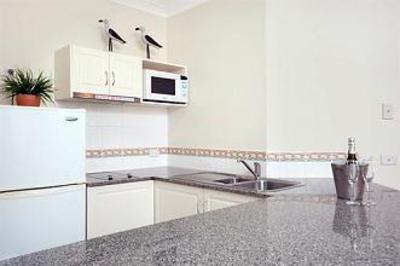 фото отеля Alassio On The Beach Apartments Cairns