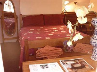 фото отеля Designer Cottage