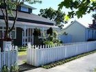 фото отеля Designer Cottage