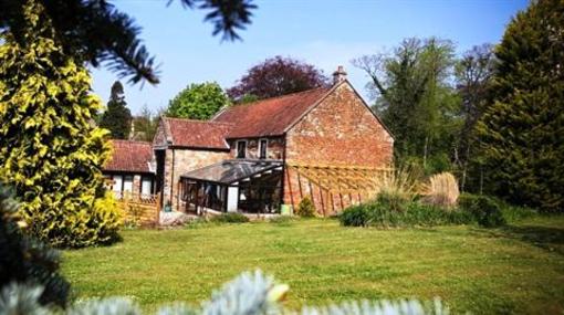 фото отеля The Tithe Barn Guest House Stanton Drew