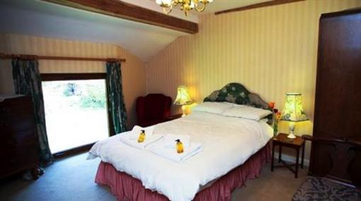 фото отеля The Tithe Barn Guest House Stanton Drew